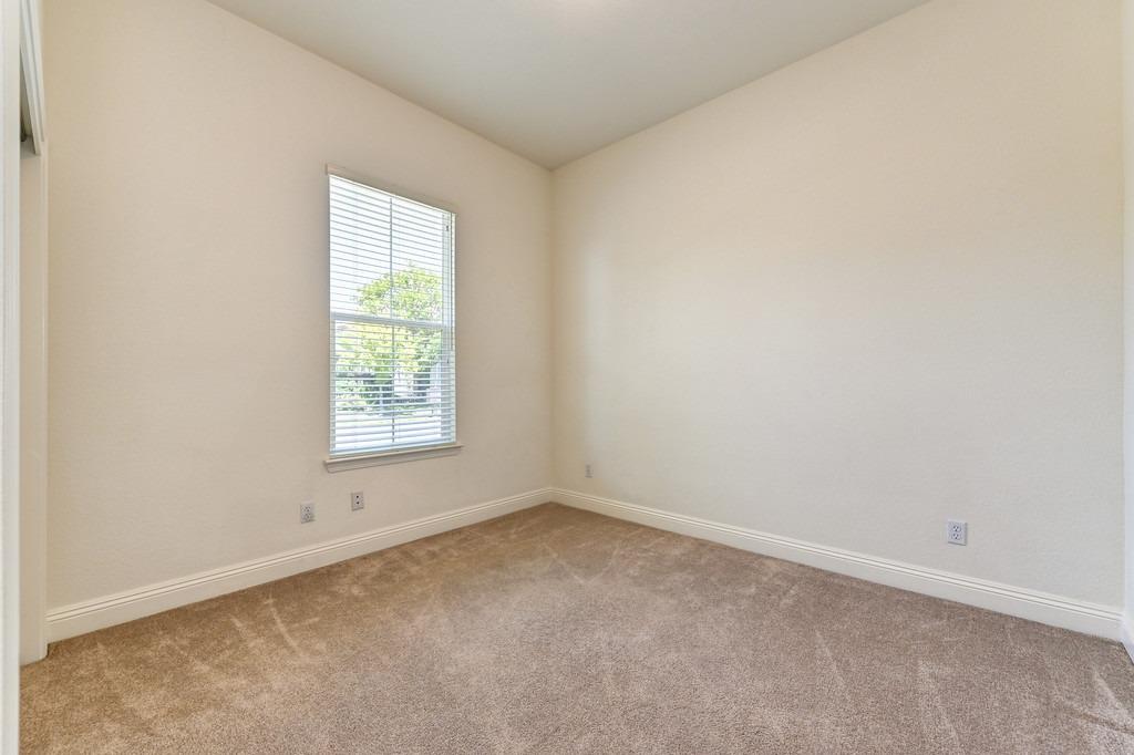 1556 Deer Hollow Way