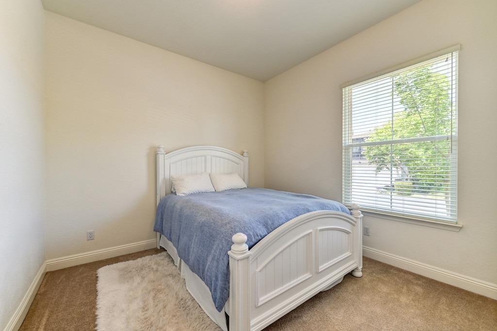 1556 Deer Hollow Way