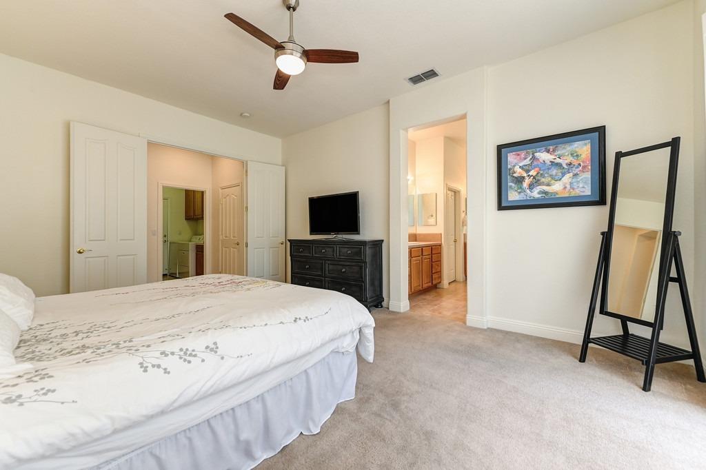 1556 Deer Hollow Way