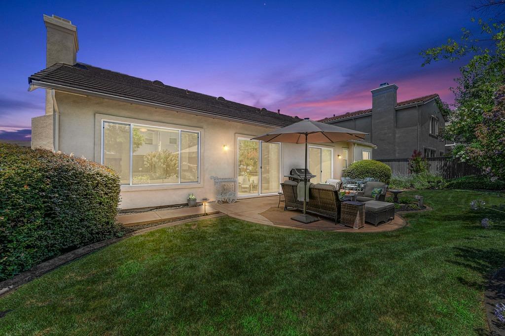 1556 Deer Hollow Way