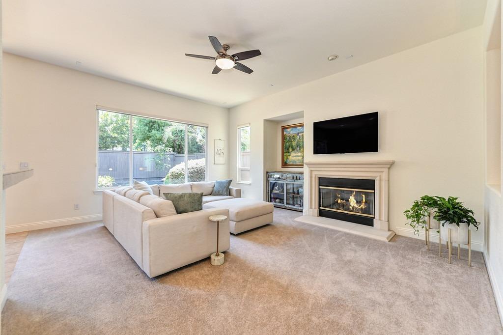 1556 Deer Hollow Way