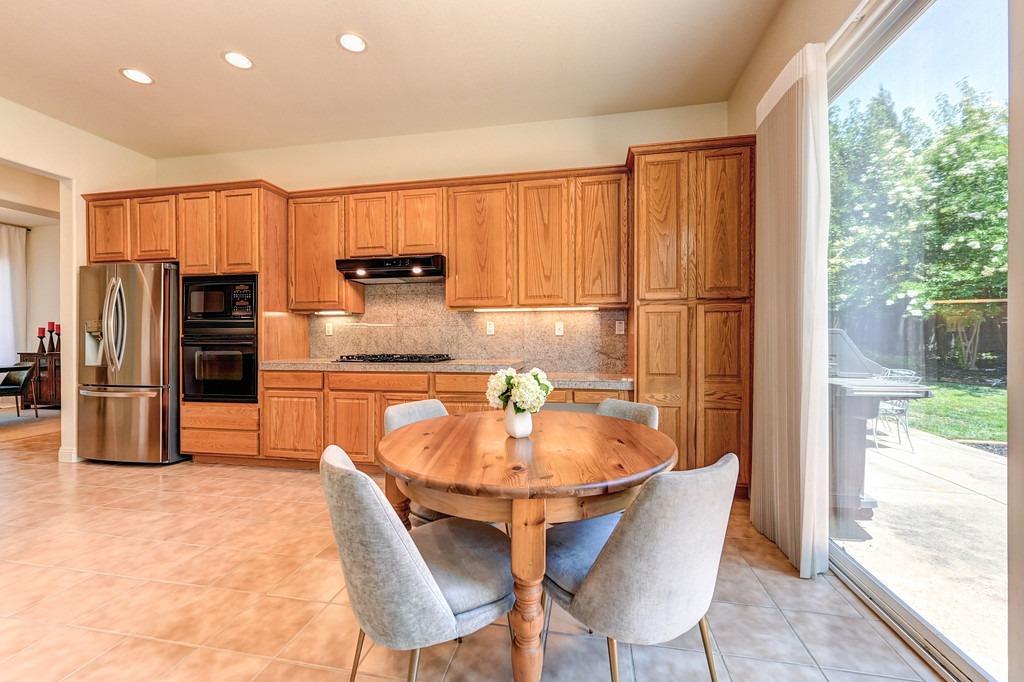 1556 Deer Hollow Way