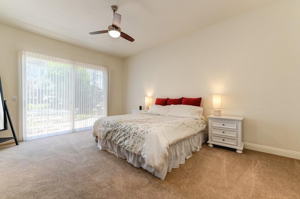 1556 Deer Hollow Way