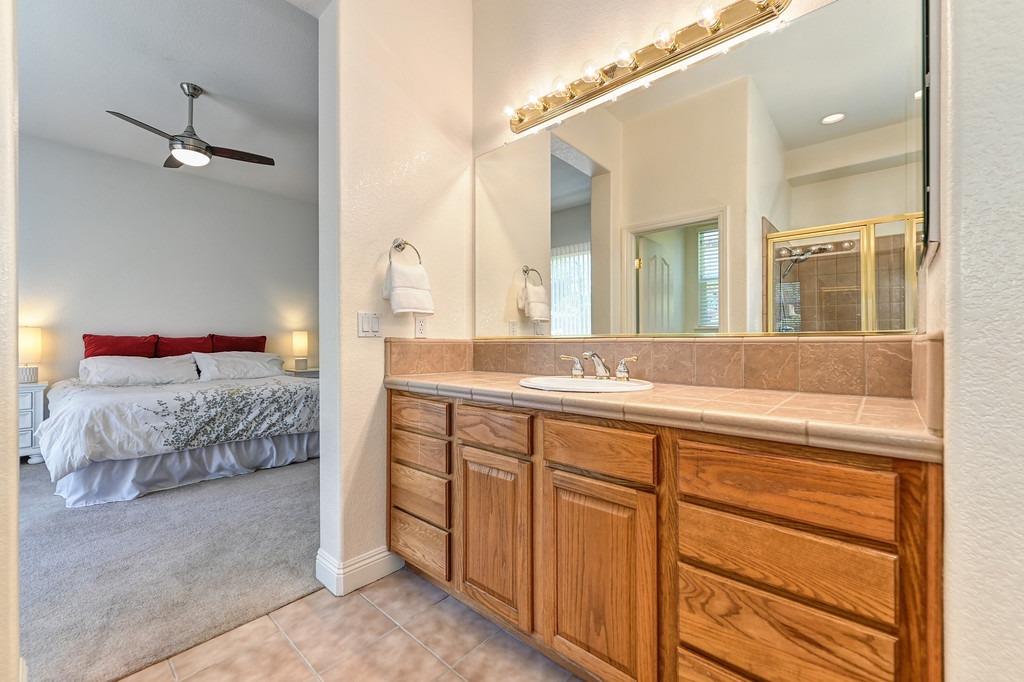 1556 Deer Hollow Way