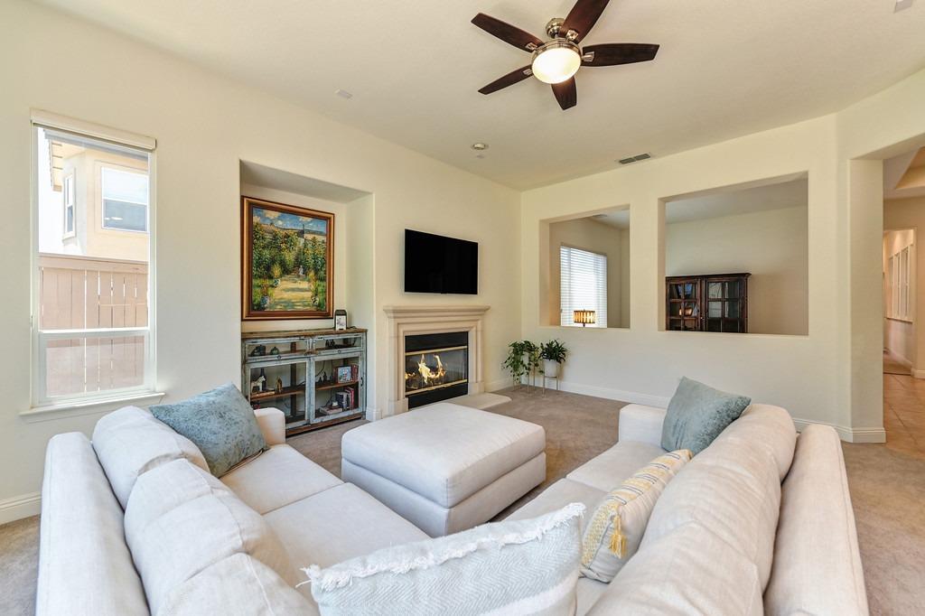 1556 Deer Hollow Way