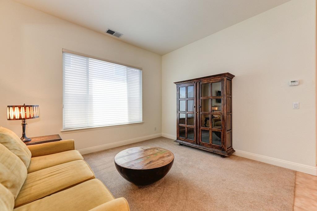 1556 Deer Hollow Way