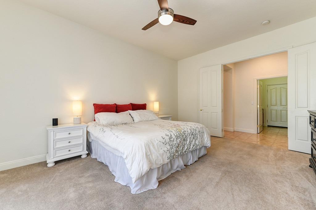 1556 Deer Hollow Way