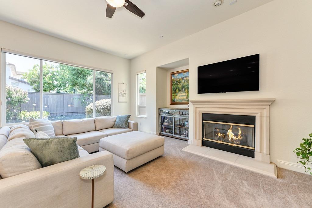 1556 Deer Hollow Way