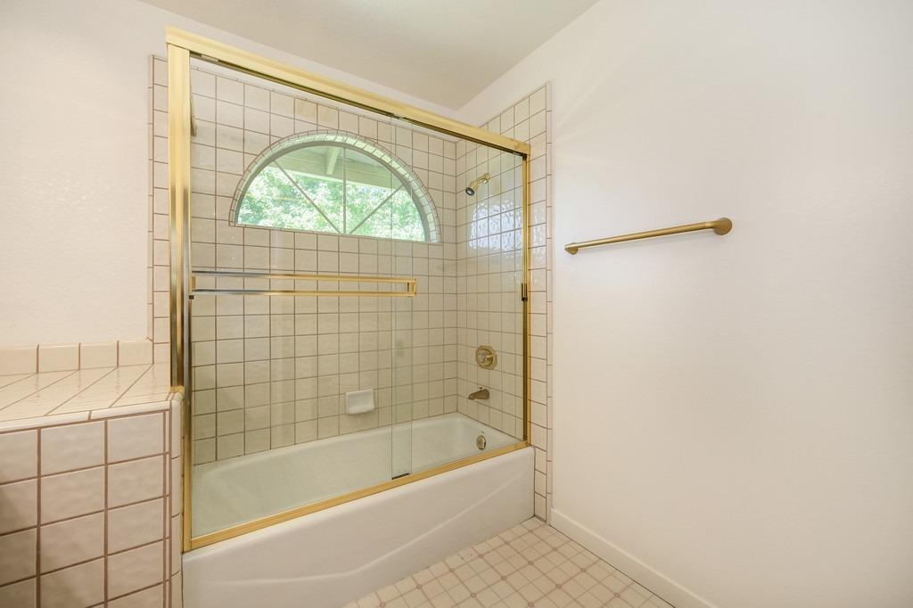 1321 Meadowvista Way