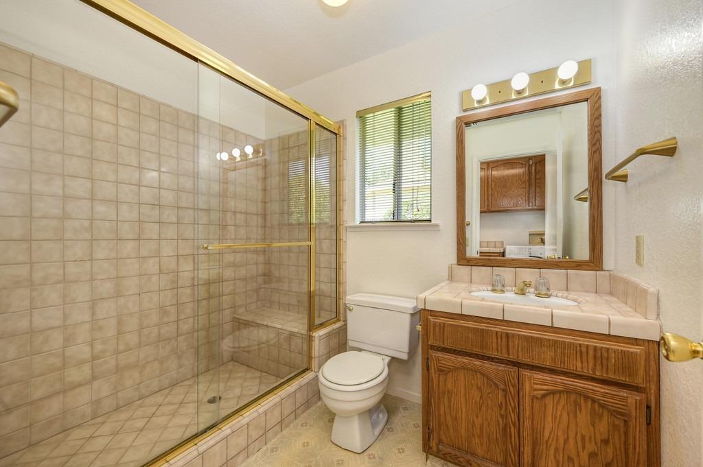 1321 Meadowvista Way