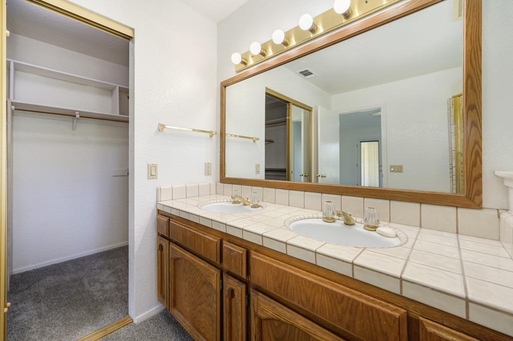 1321 Meadowvista Way