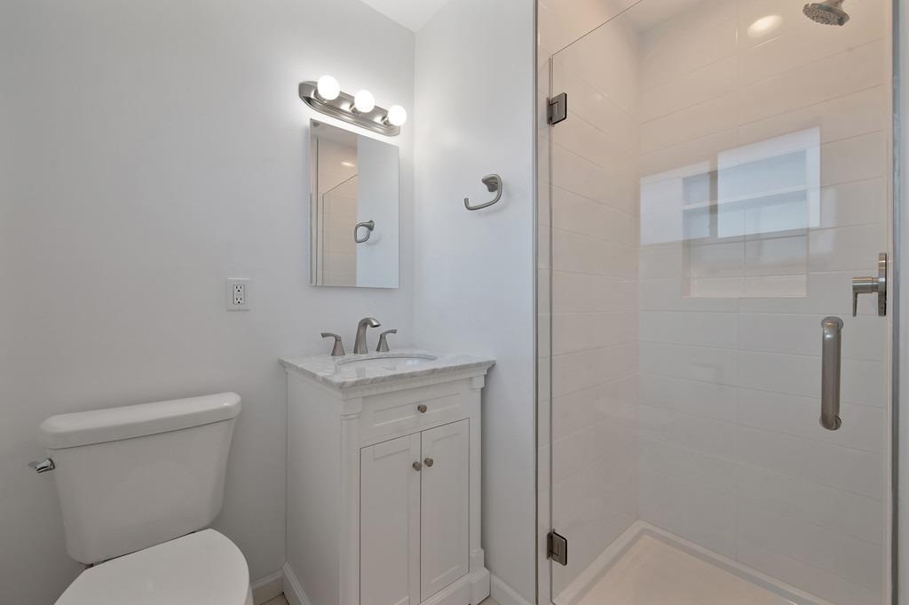 7551 Eastgate Avenue