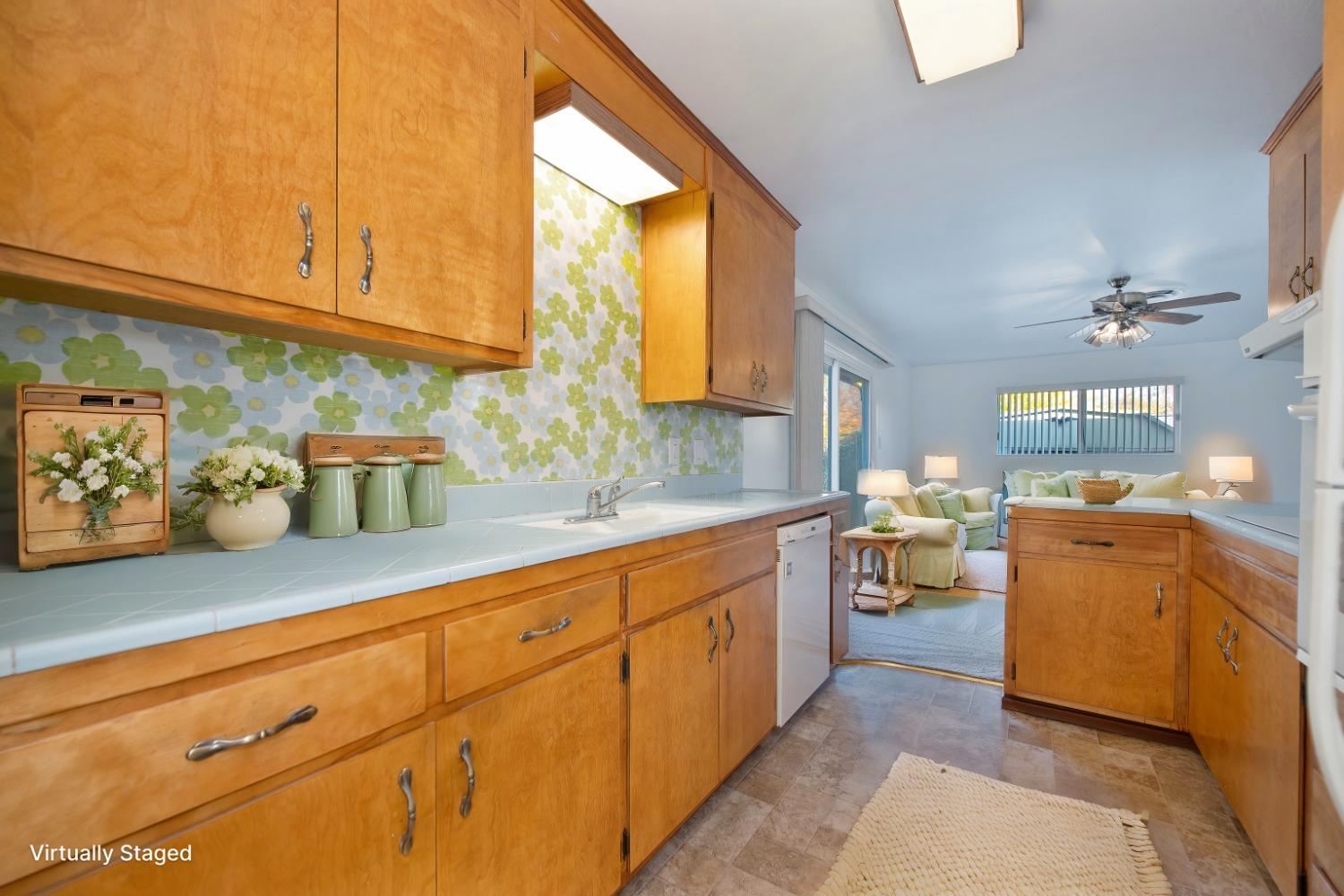 7551 Eastgate Avenue