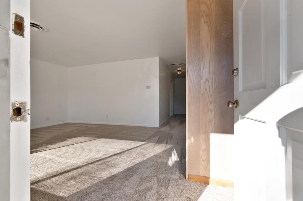 7551 Eastgate Avenue