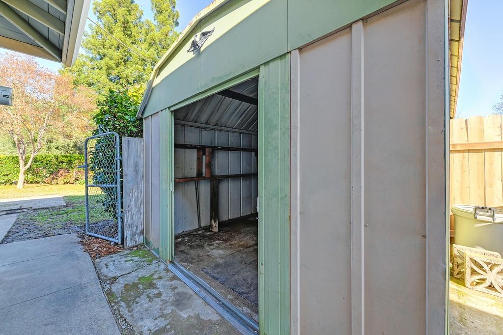 7551 Eastgate Avenue