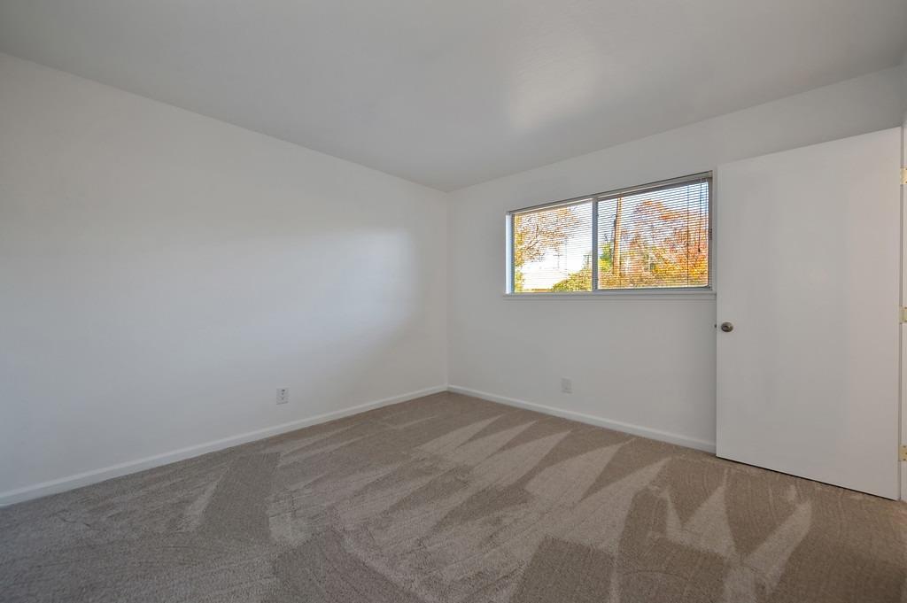 7551 Eastgate Avenue