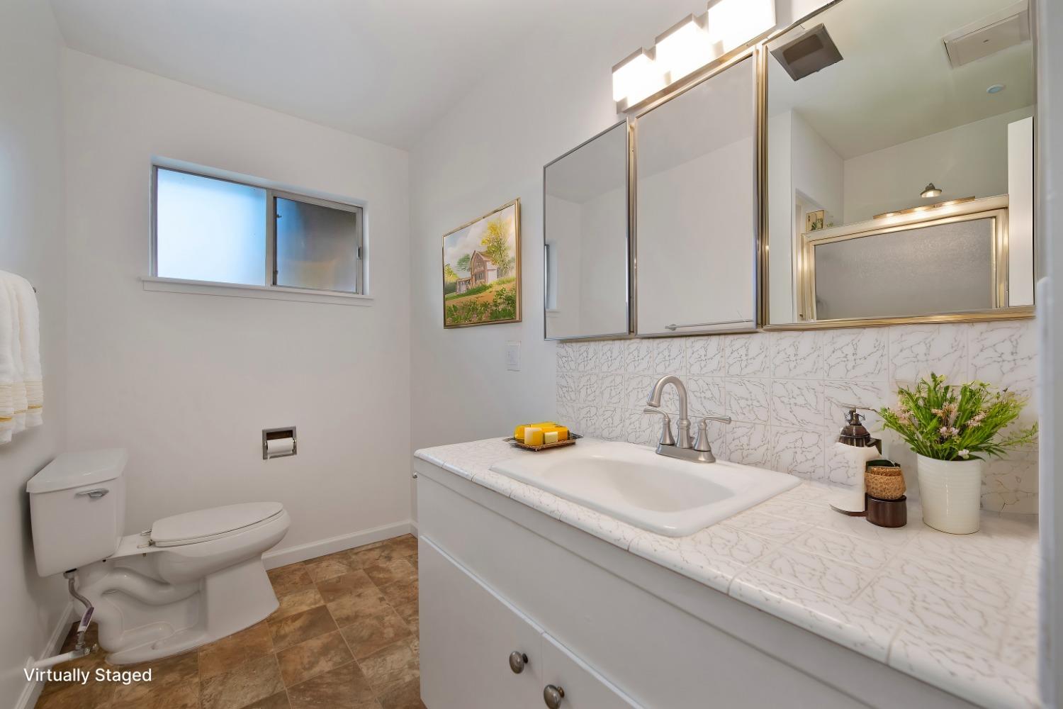 7551 Eastgate Avenue