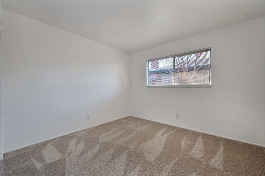 7551 Eastgate Avenue