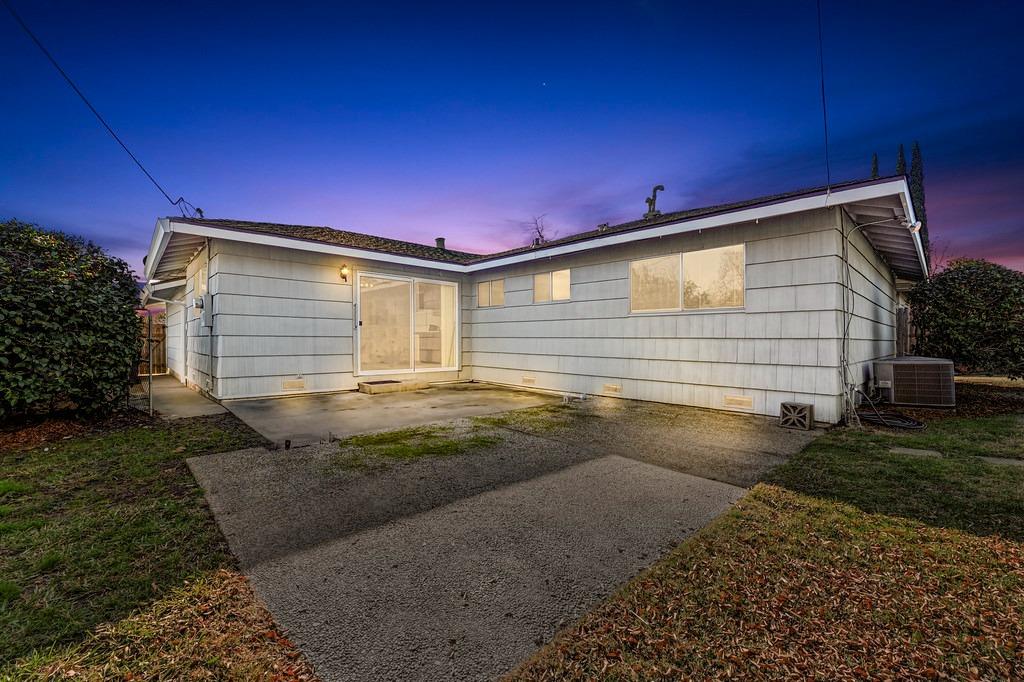 7551 Eastgate Avenue