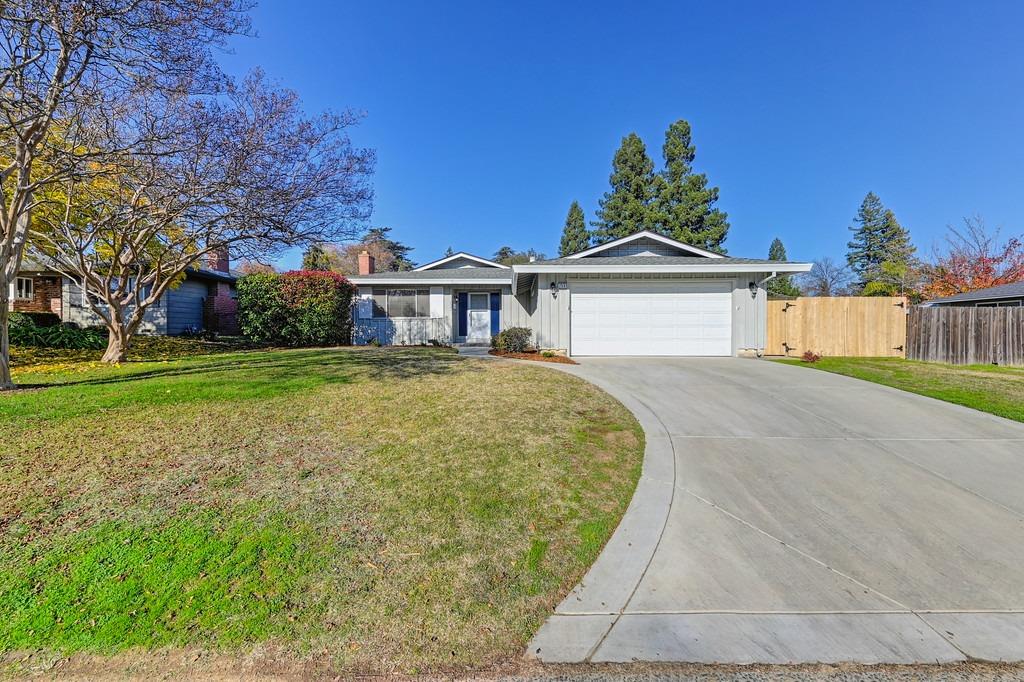 7551 Eastgate Avenue