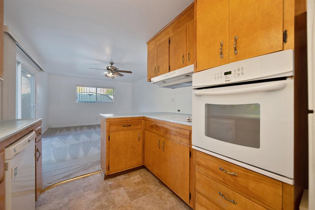 7551 Eastgate Avenue