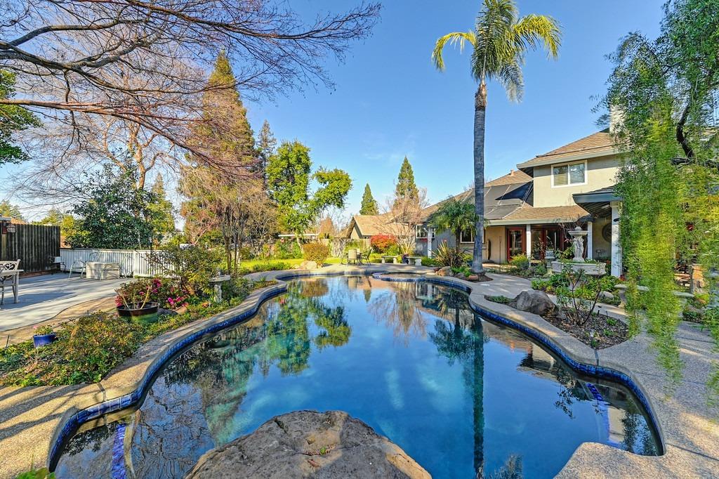 1340 Ridgedale Court