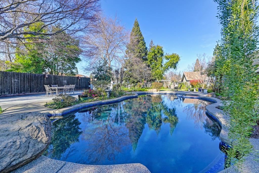 1340 Ridgedale Court