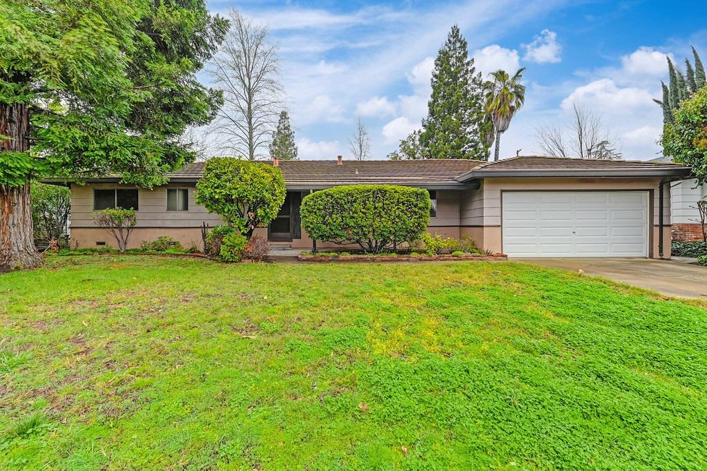 8461 Hidden Valley Circle