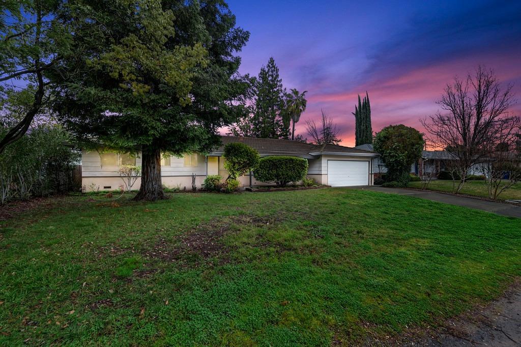 8461 Hidden Valley Circle