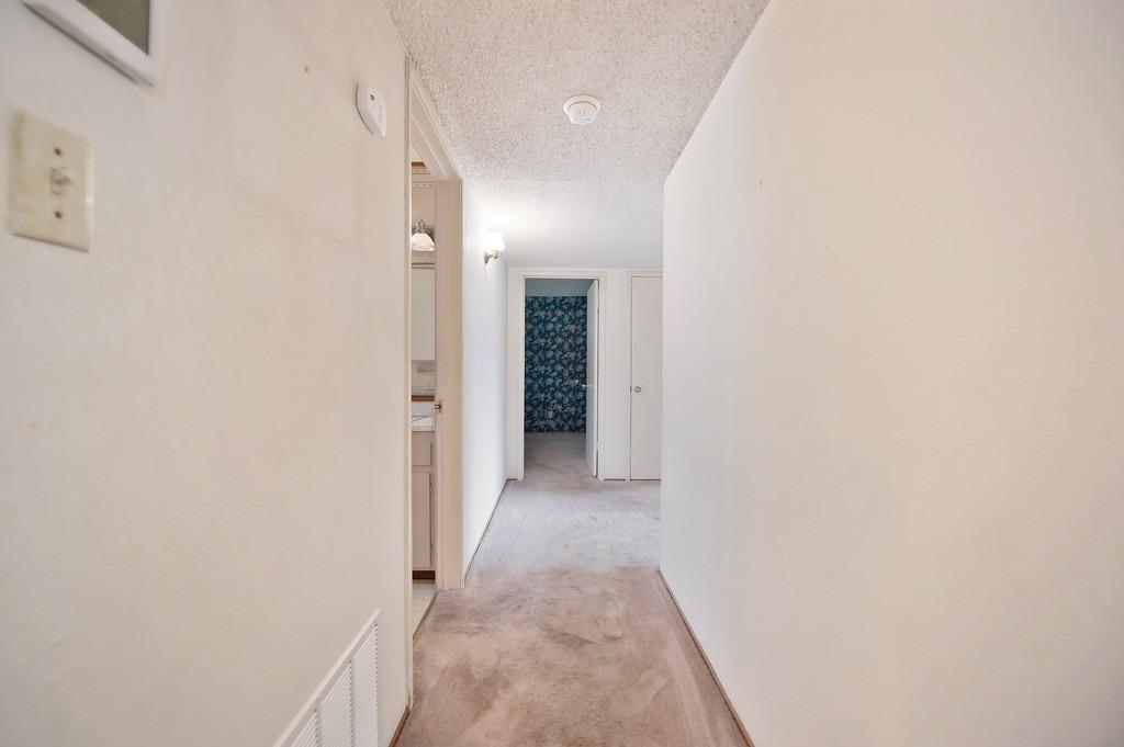 8461 Hidden Valley Circle