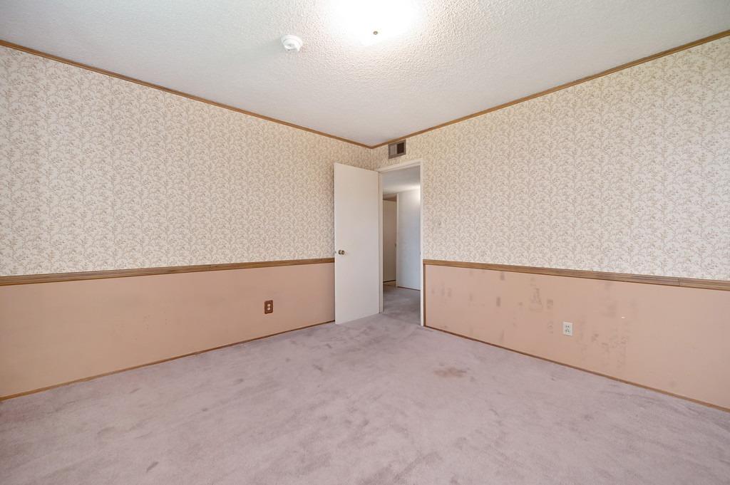 8461 Hidden Valley Circle