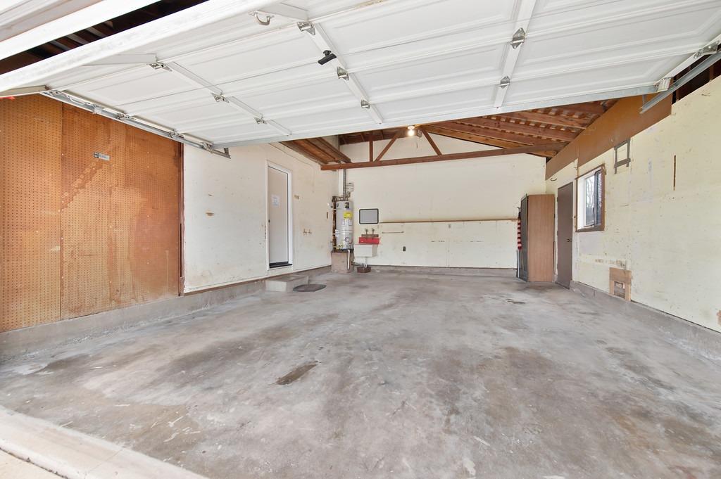 8461 Hidden Valley Circle