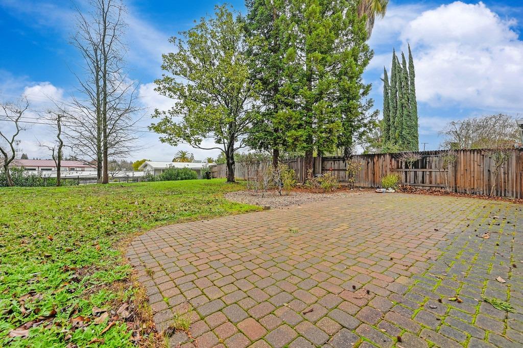 8461 Hidden Valley Circle