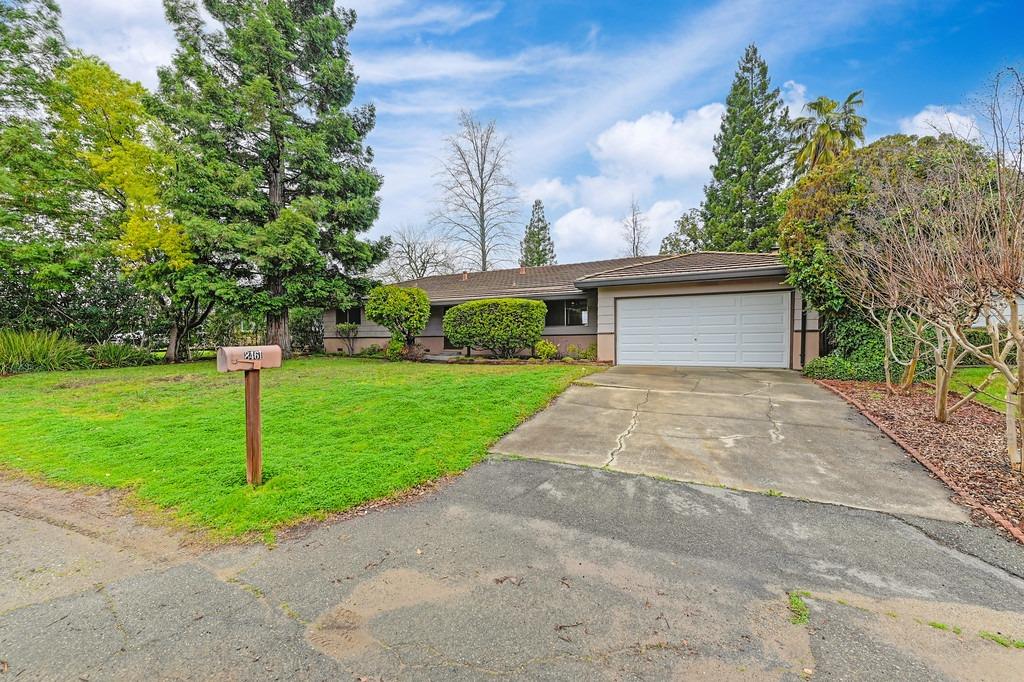 8461 Hidden Valley Circle