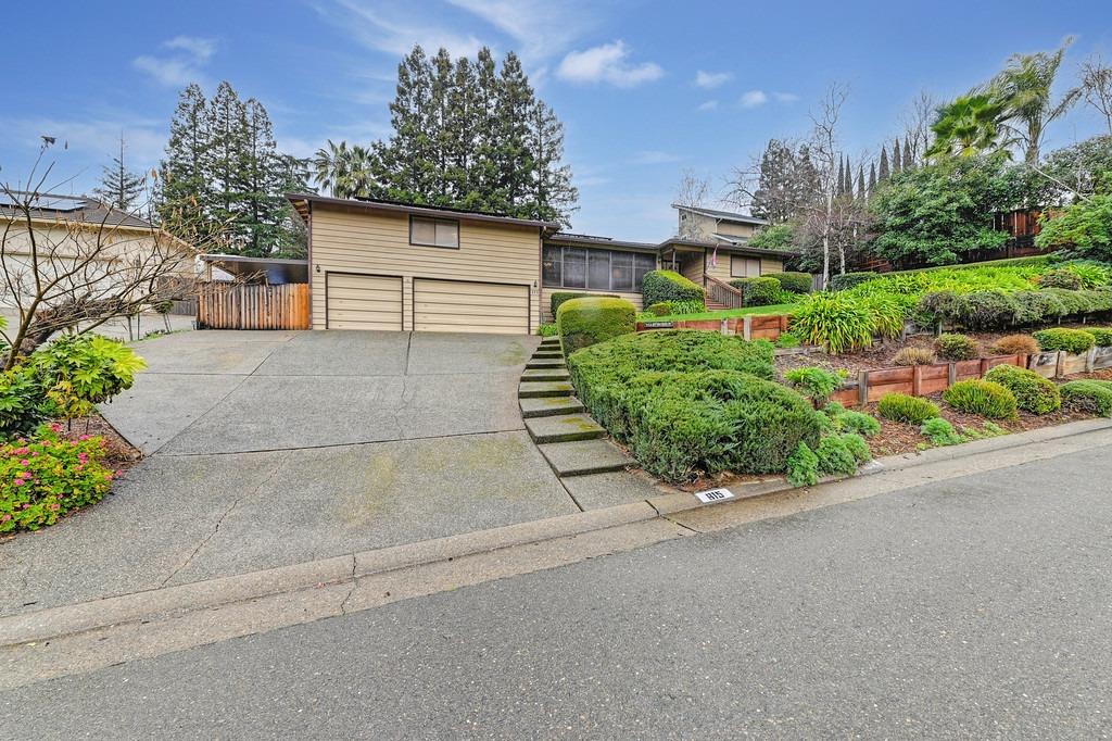 615 Cordillera Court