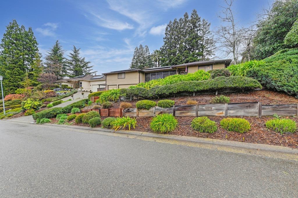 615 Cordillera Court