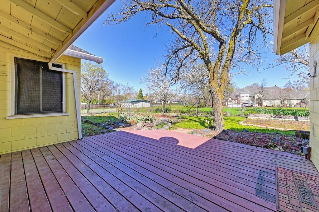 9261 Golden Gate Avenue