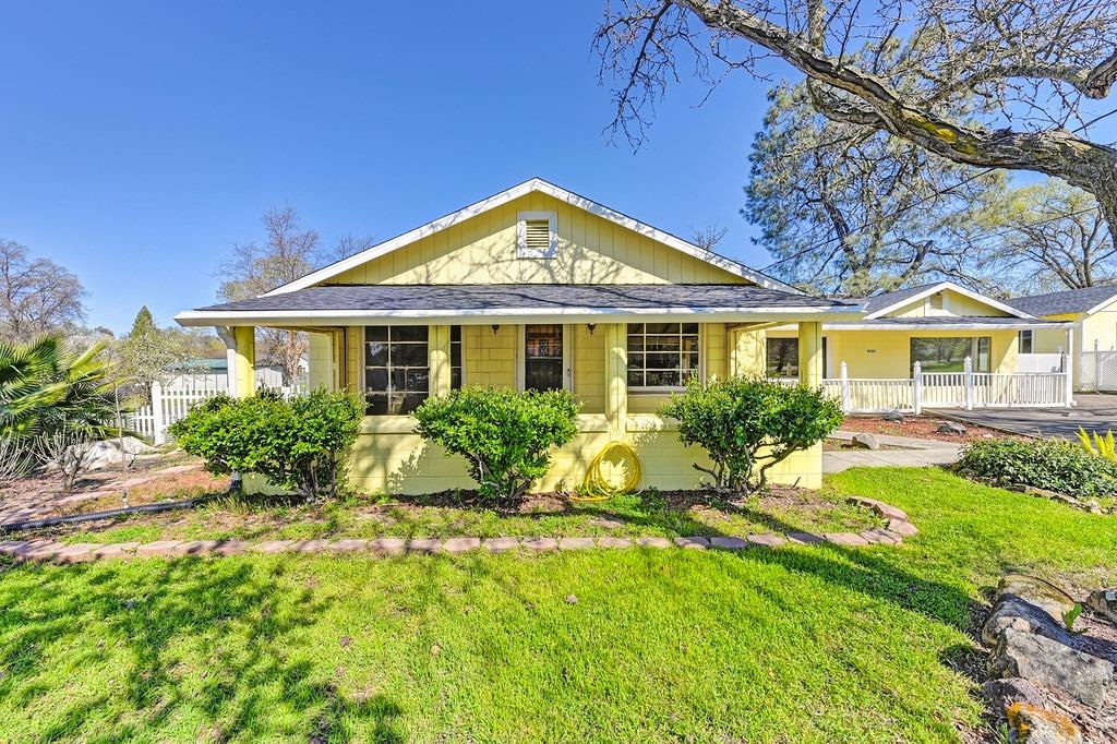 9261 Golden Gate Avenue