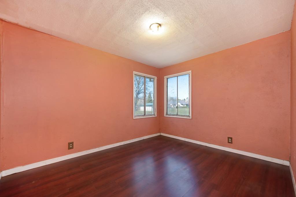 9261 Golden Gate Avenue