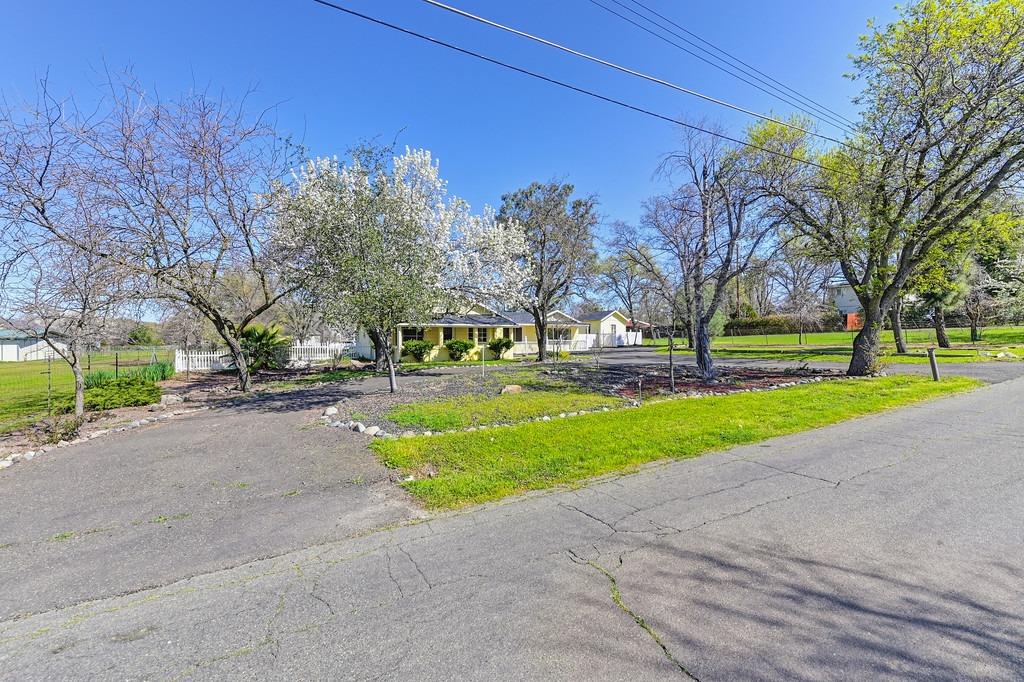 9261 Golden Gate Avenue