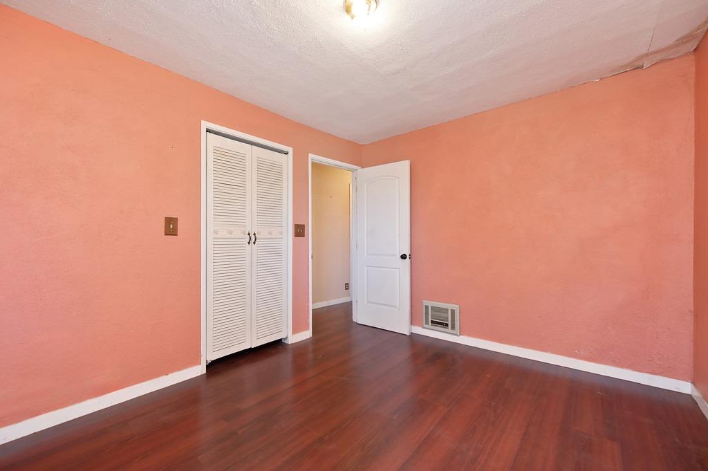 9261 Golden Gate Avenue