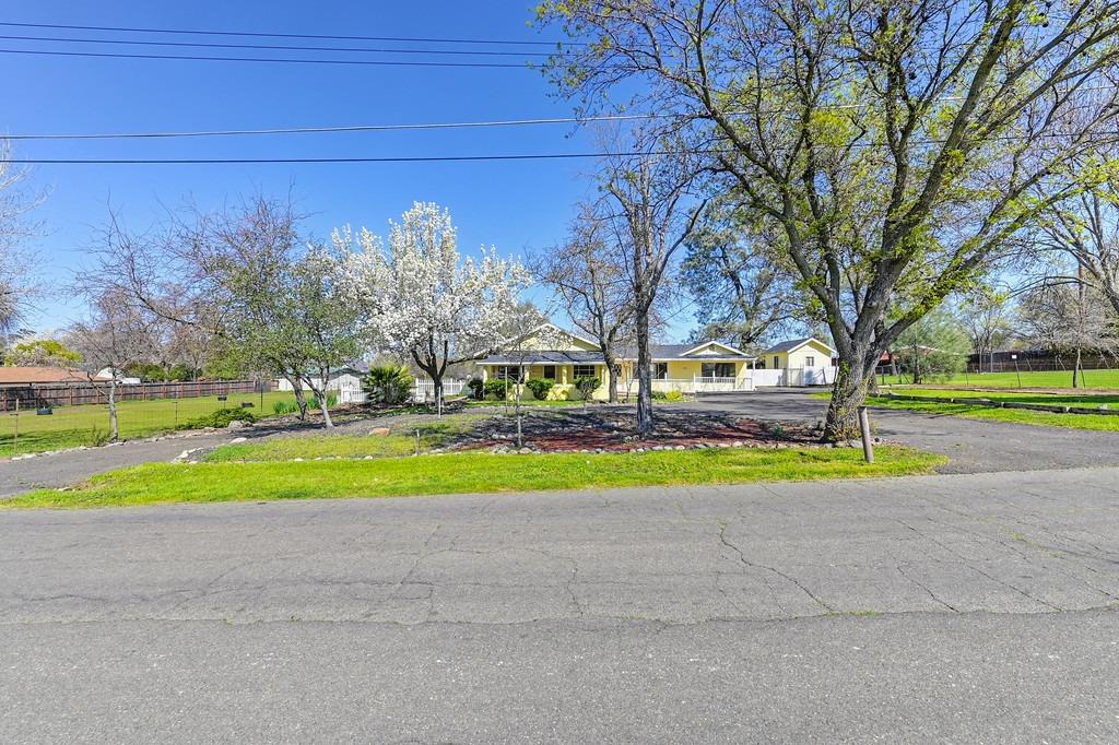 9261 Golden Gate Avenue