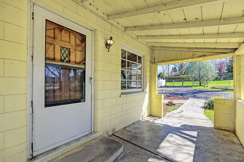 9261 Golden Gate Avenue