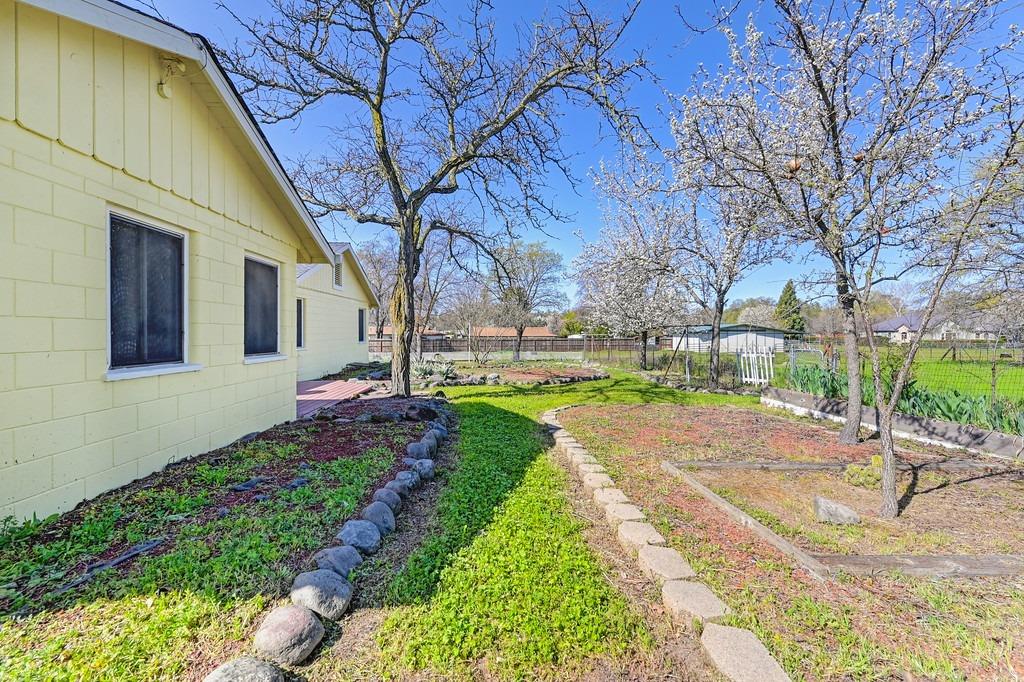 9261 Golden Gate Avenue