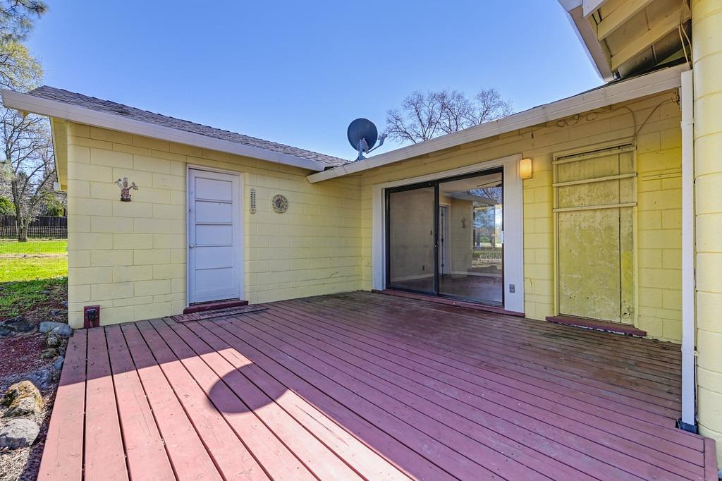 9261 Golden Gate Avenue