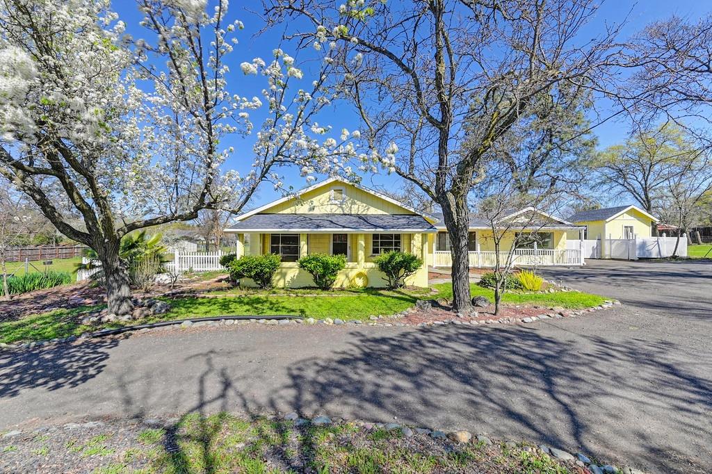 9261 Golden Gate Avenue