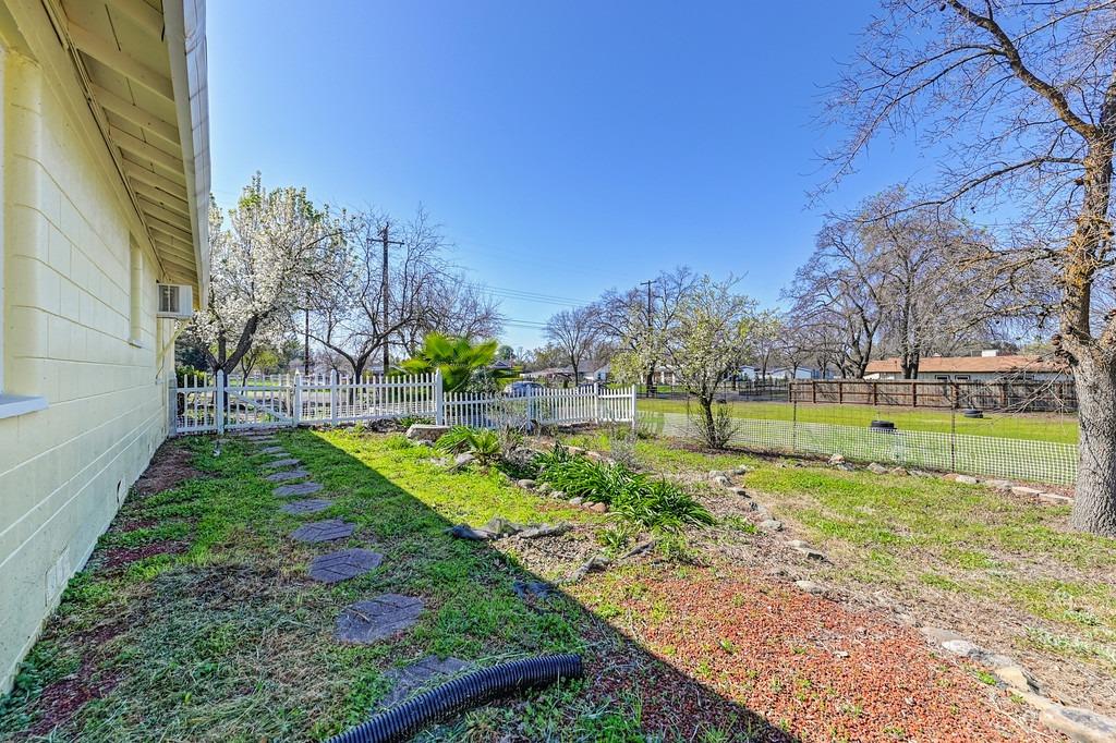 9261 Golden Gate Avenue