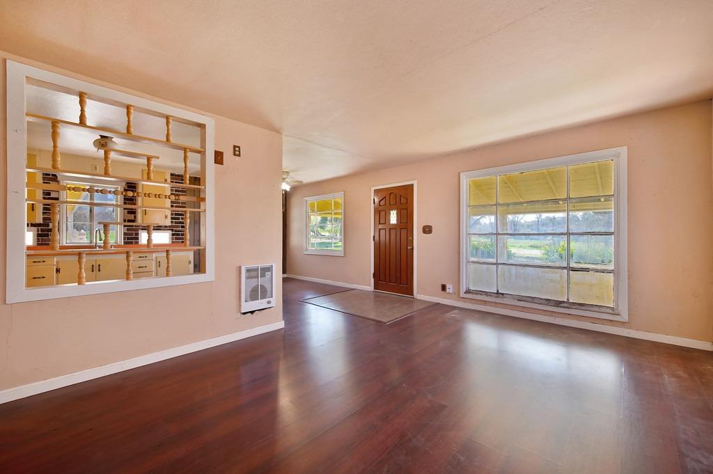 9261 Golden Gate Avenue