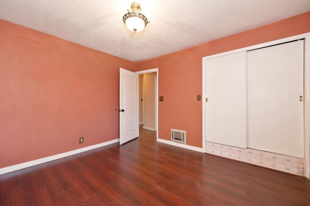 9261 Golden Gate Avenue