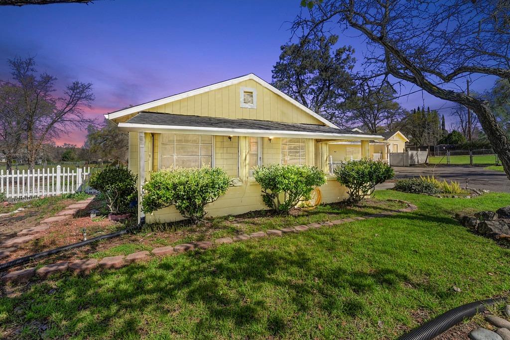 9261 Golden Gate Avenue